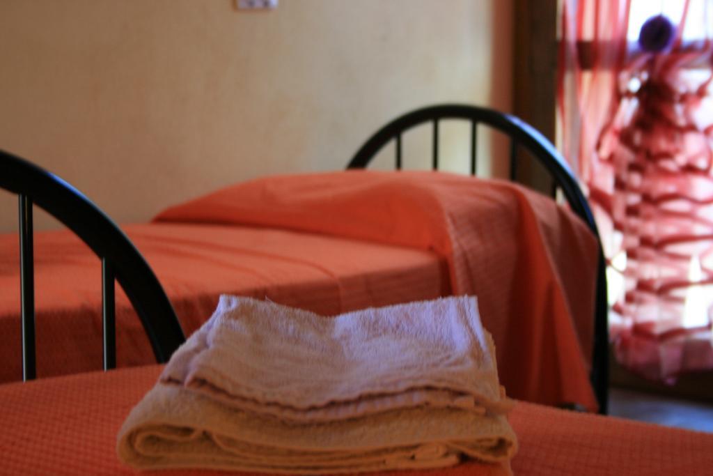 Sumindulau Bed and Breakfast Torre delle Stelle Δωμάτιο φωτογραφία